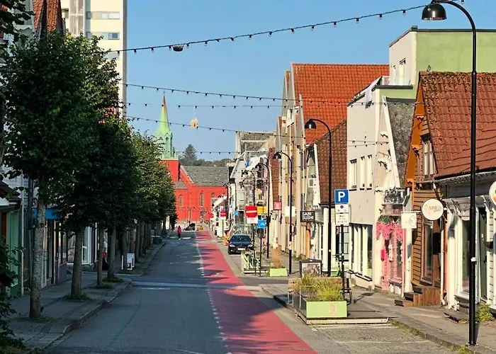 Urban Treehouse In Centre